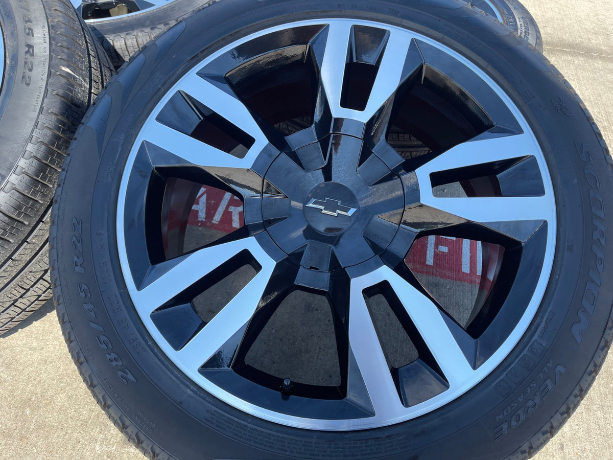 22" Chevy Silverado Tahoe Suburban RST OEM 5620 wheels rims PIRELLI SET