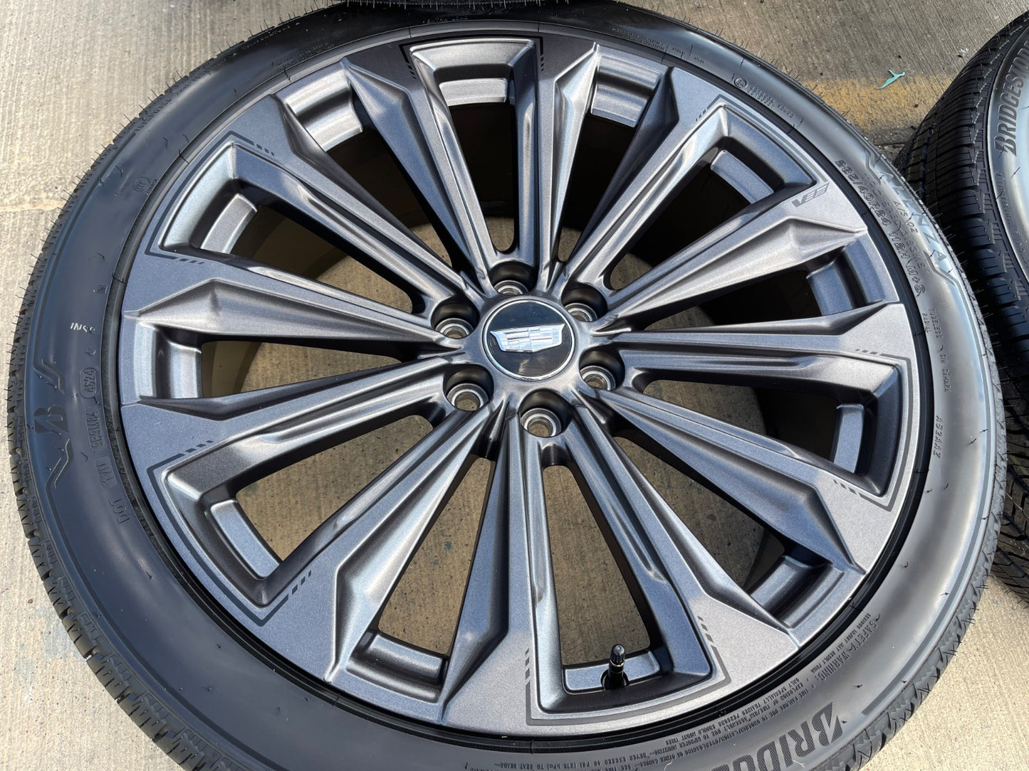 24" Cadillac Escalade V PLATINUM OEM wheels rims tires SET 2025 2026 2027 NEW
