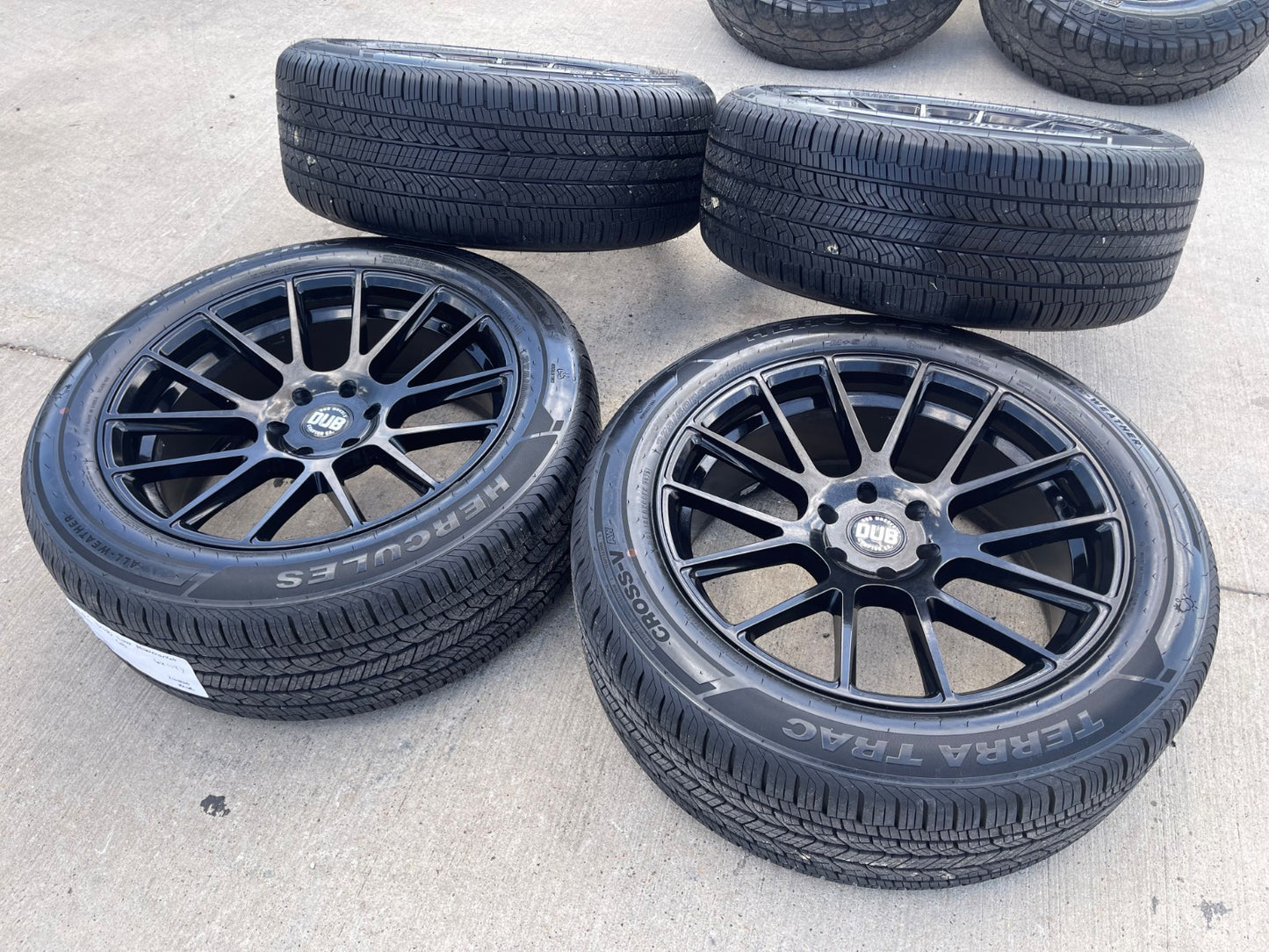 22x9 22" DUB Luxe S205 Chevy Silverado RAM wheels rims 6x139 6x5.5 tires SET