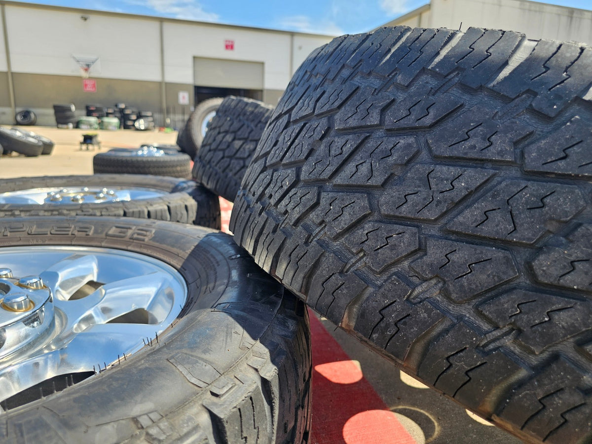 20" Ford F-250 F-350 OEM 3844 LARIAT rims wheels tires NITRO 35"