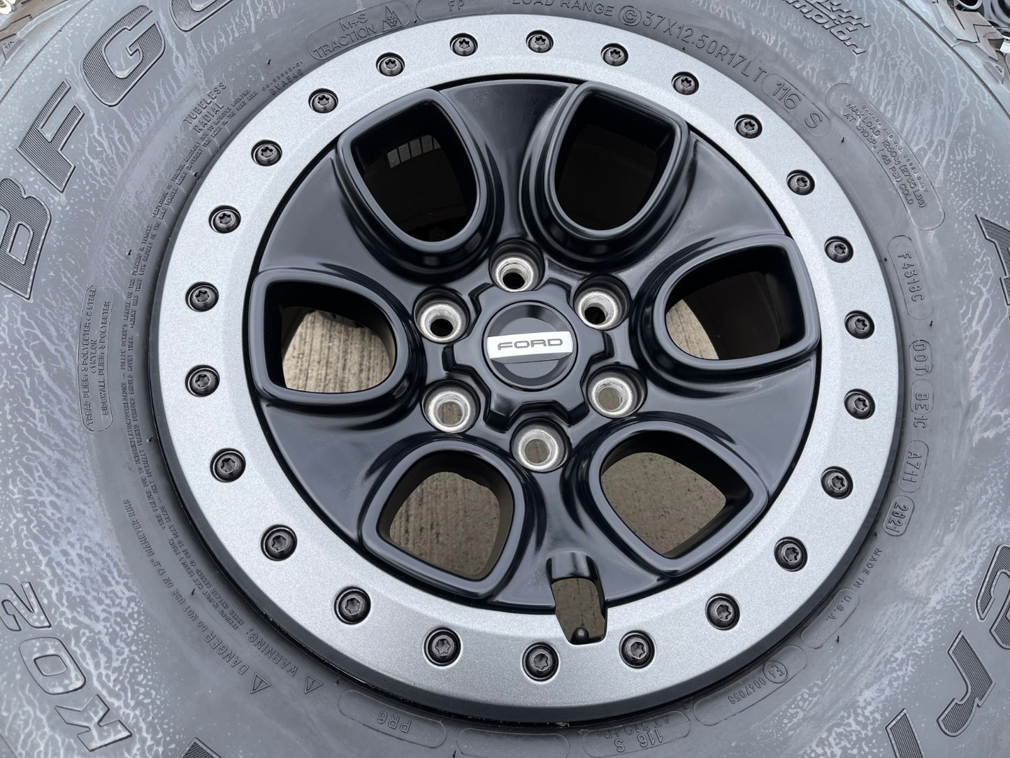 17" Ford F-150 Raptor OEM BEADLOCK rims wheels 10459 95210 BFG KO2 37" tires NEW