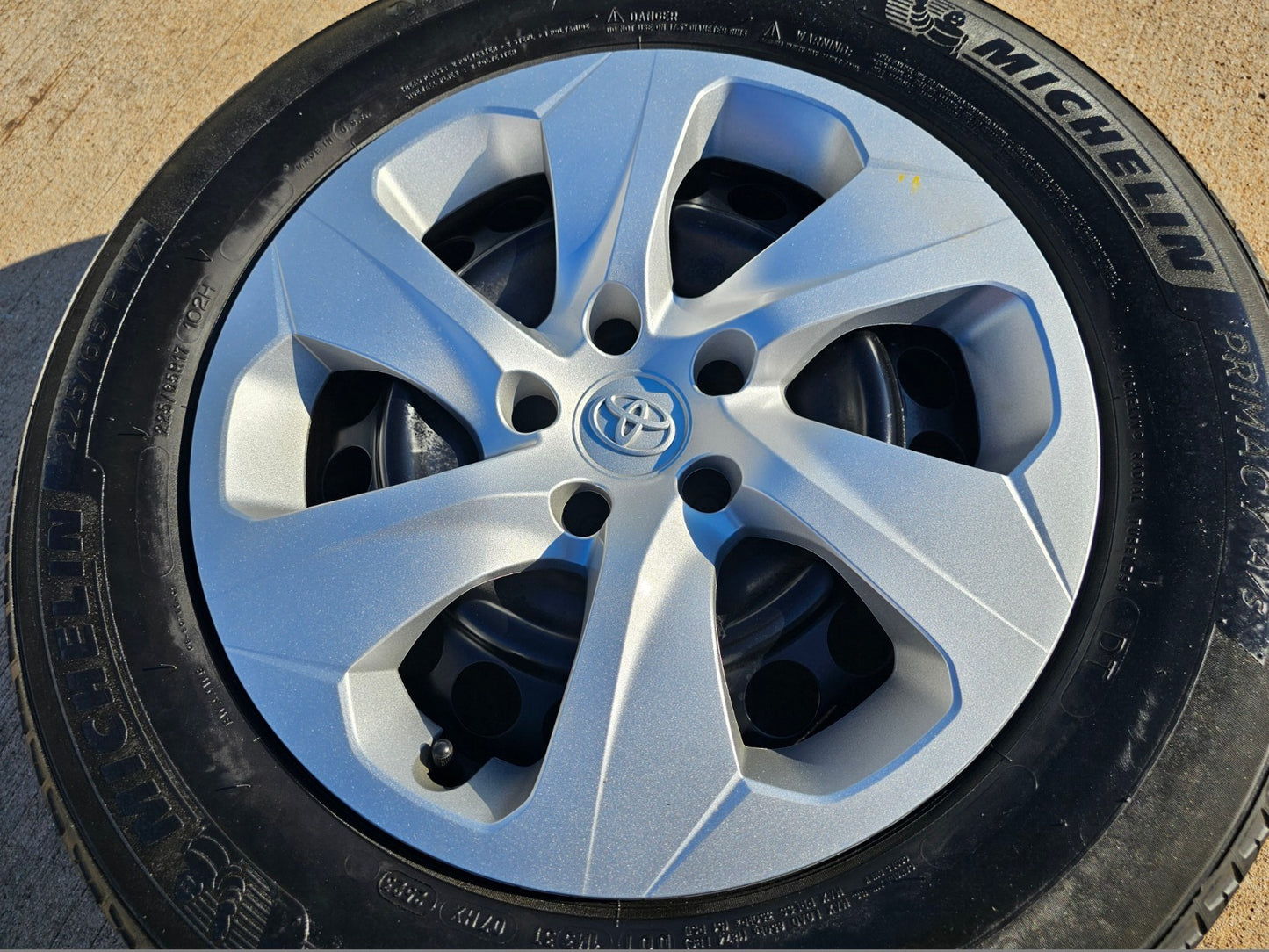 17" Toyota RAV4 OEM wheel rim 75241 Sienna CH-R tire 2020 2021 2022 2023 2024