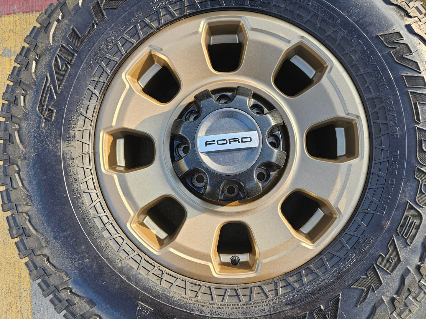 18" Ford F-250 F-350 OEM TREMOR Bronze rims wheels 10482 35" NEW