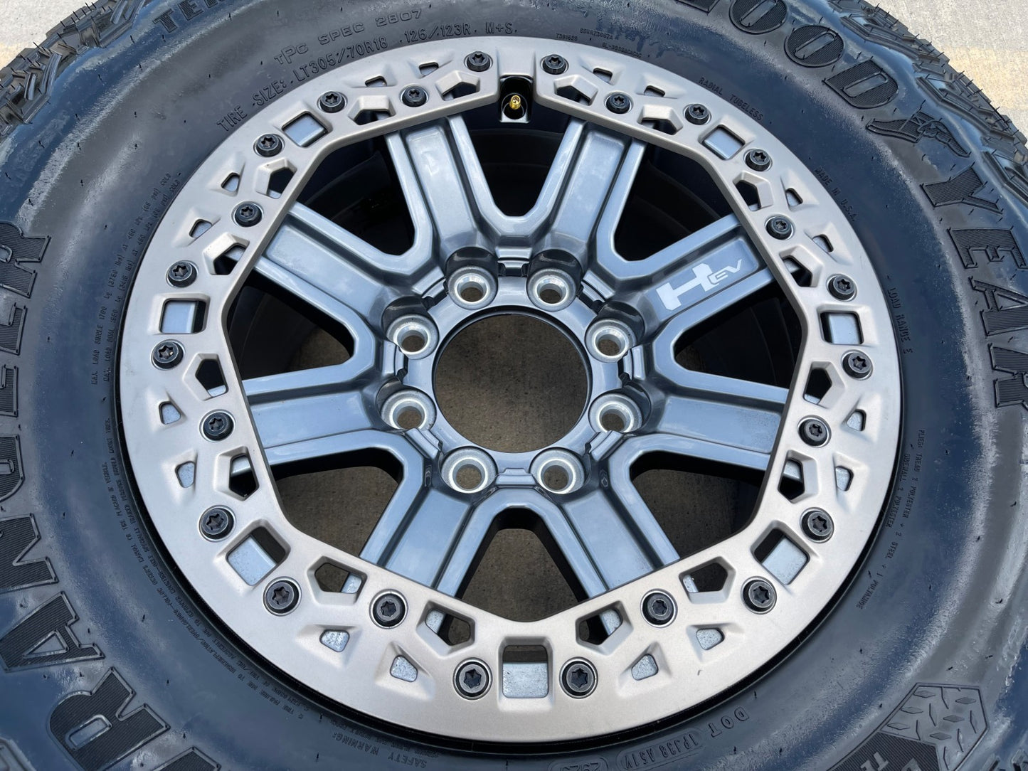 18" Hummer Grazen beadlock EV HEV 2500 OEM wheel rim 2023 2024 2025 2026 NEW
