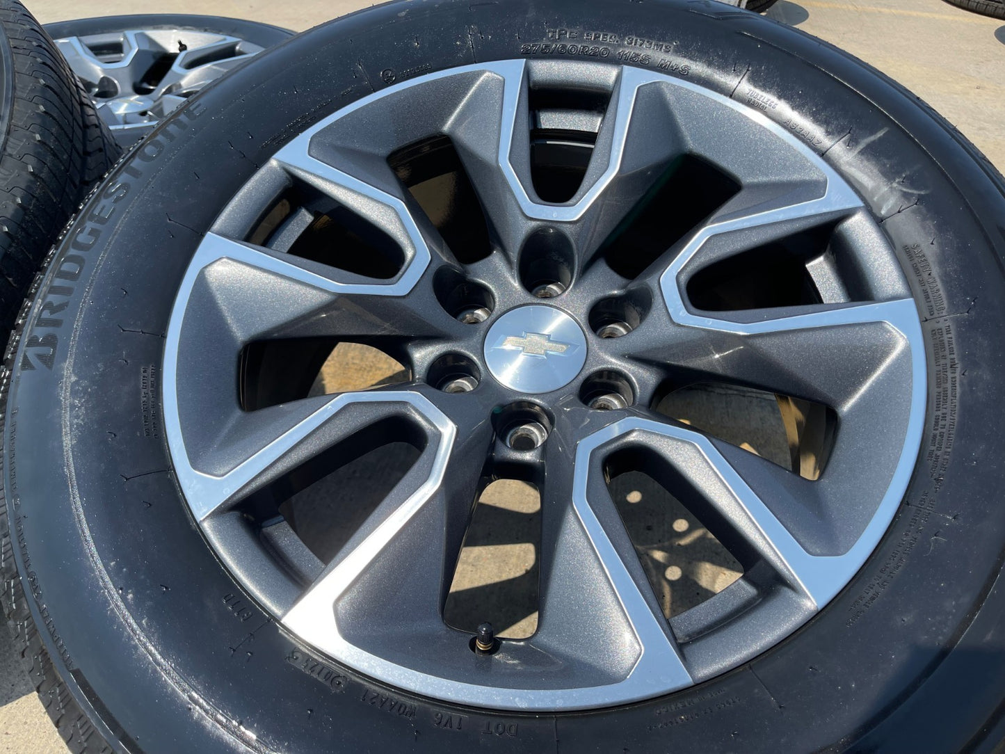 20" Chevy Silverado 1500 Tahoe OEM 5915 5916 wheels rims BRIDGESTONE SET