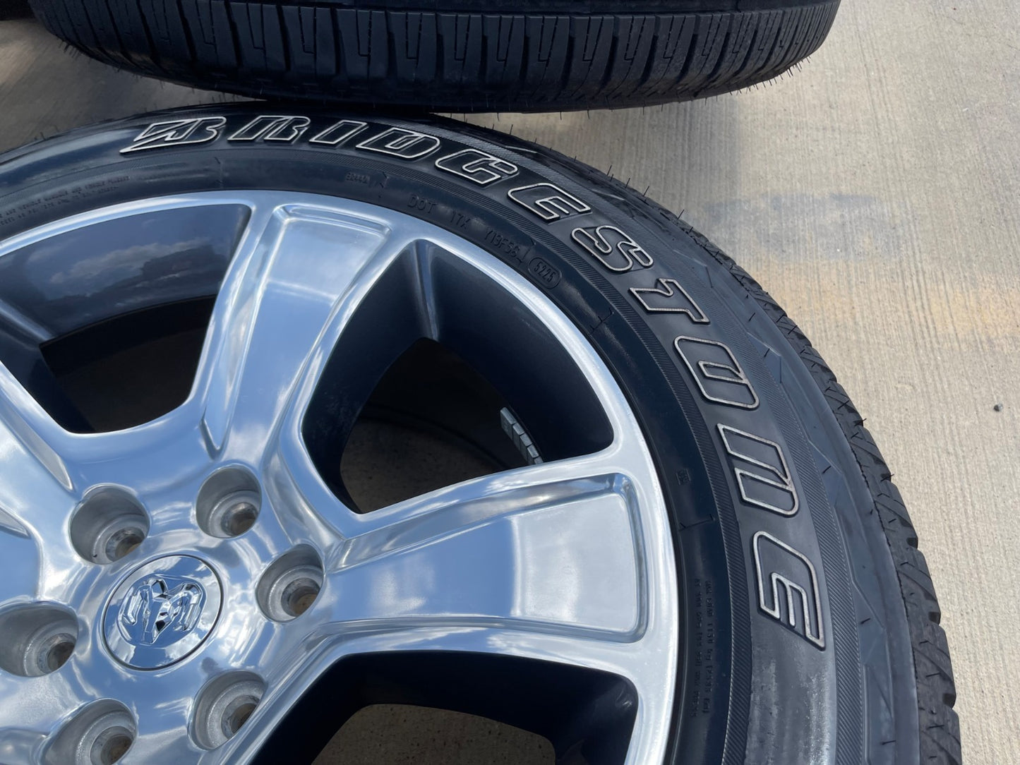 20" Dodge Ram 1500 OEM LIMITED 2676 2723 wheels rims 2025 2026 BRIDGESTONE SET