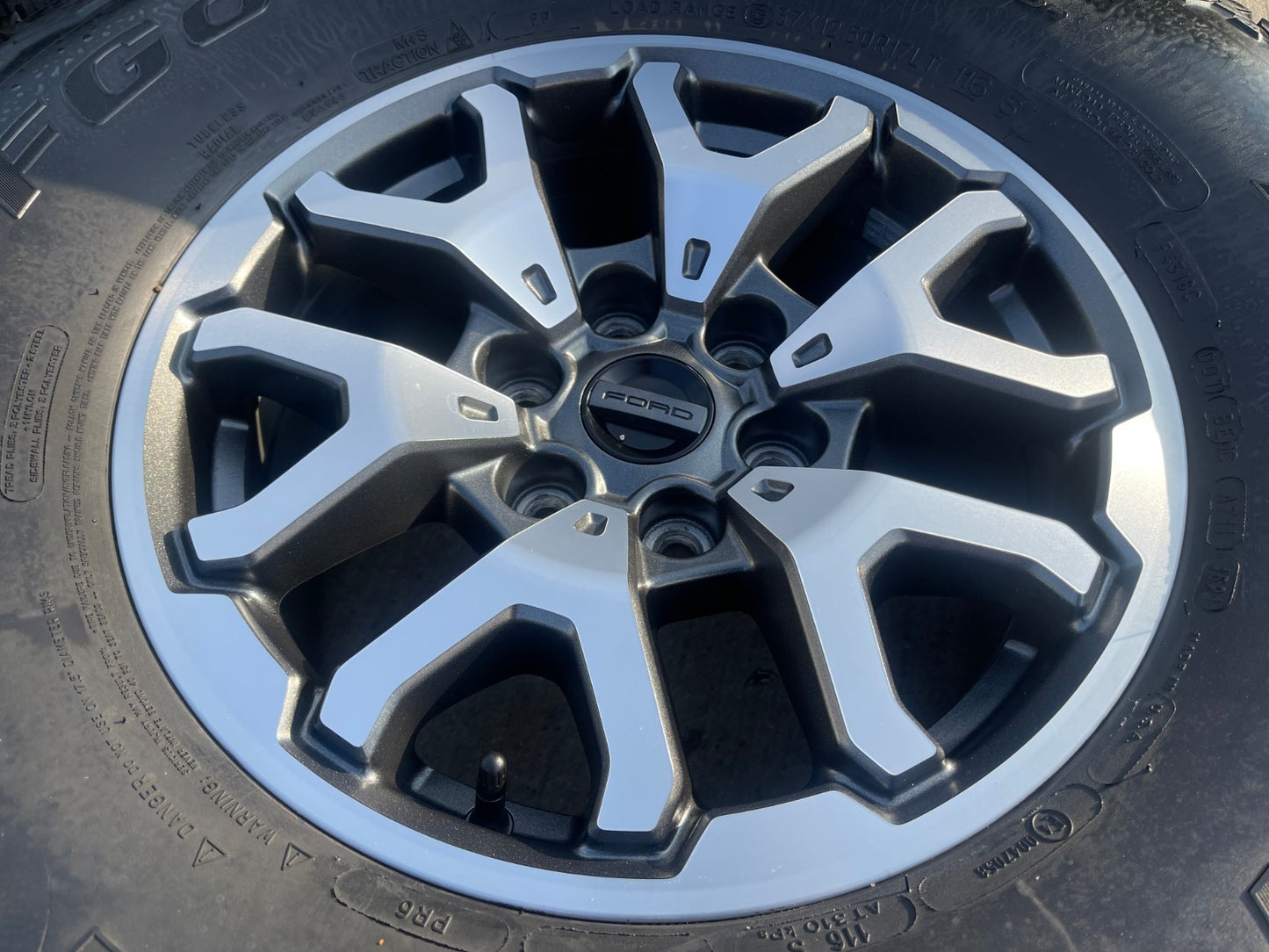 17" Ford F-150 Raptor Bronco OEM rims wheels 10461 tires 37" BFG