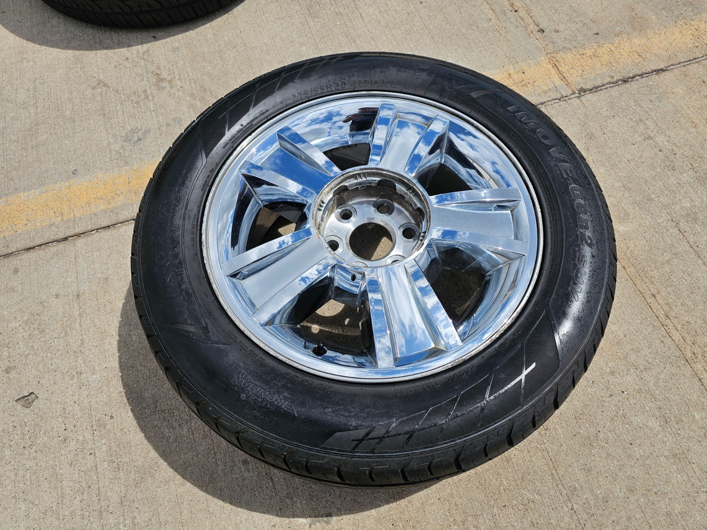 (1) 20" Chevy Silverado Tahoe Suburban chrome OEM 5416 wheel rim tire spare