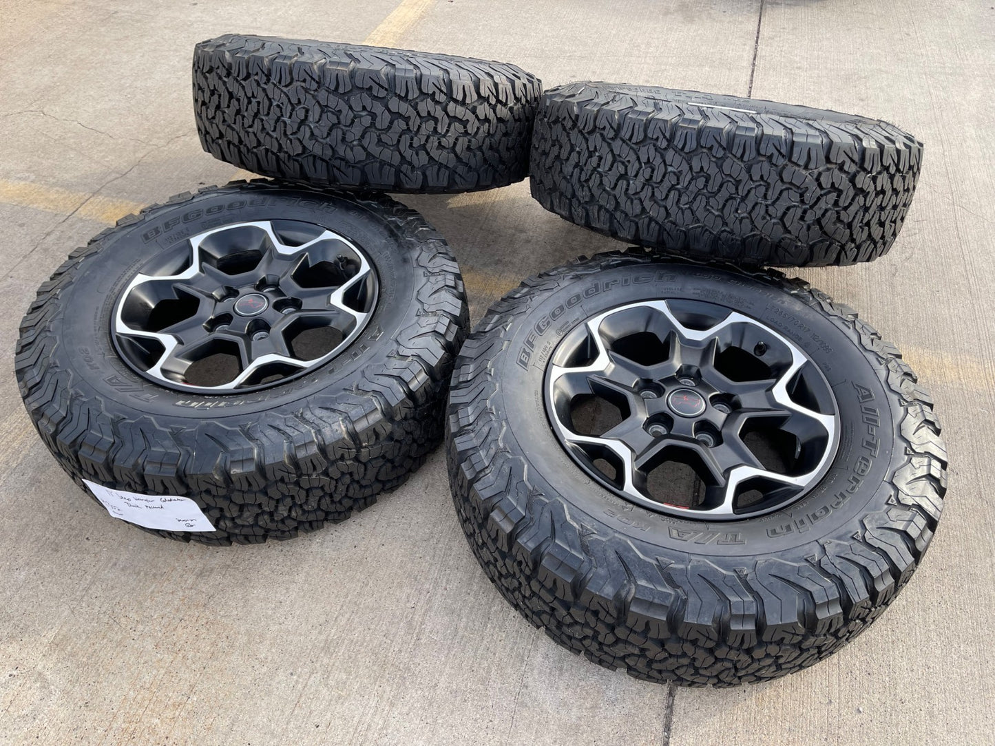 17" Jeep Wrangler Rubicon OEM wheels rims Gladiator 96832 9282 BFG KO2 A/T NEW