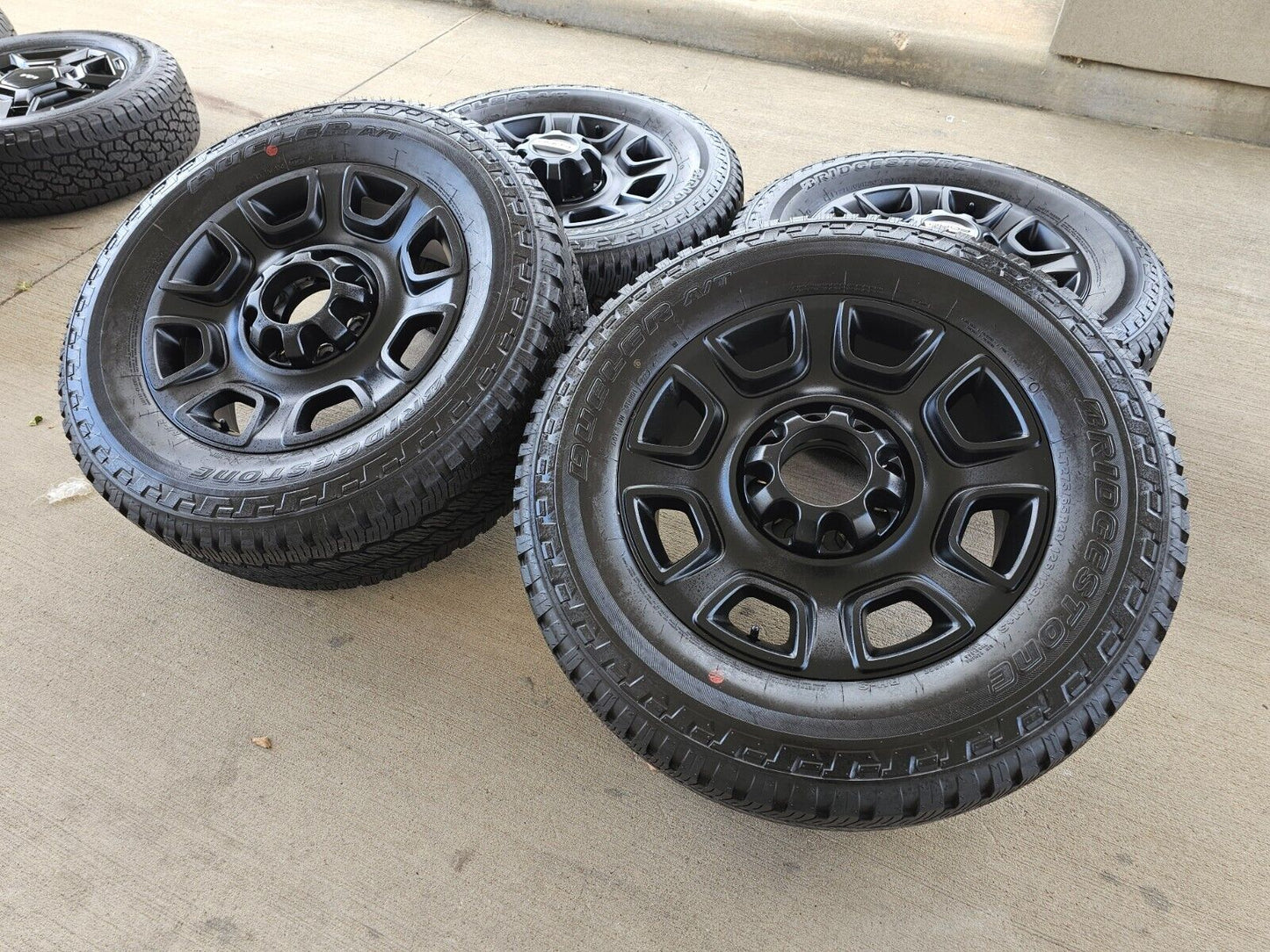 20" Ford F-250 F-350 OEM Lariat Platinum wheels rims 10486 tires 2024 2025