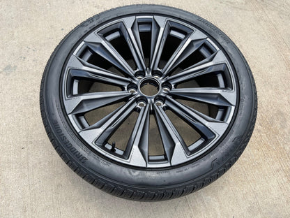 (1) 24" Cadillac Escalade V OEM 84949597 wheel rim tire 2025 2026 2027