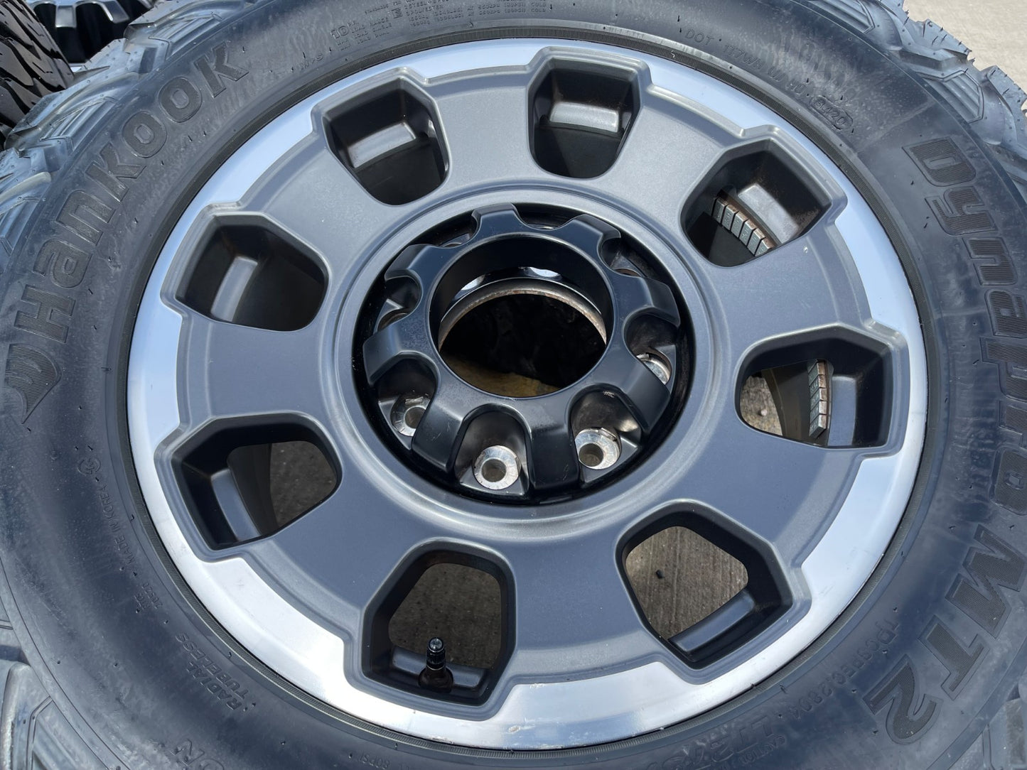 18" Ford F-250 F-350 OEM TREMOR rims wheels 10482 HANKOOK DYNAPRO M/T2