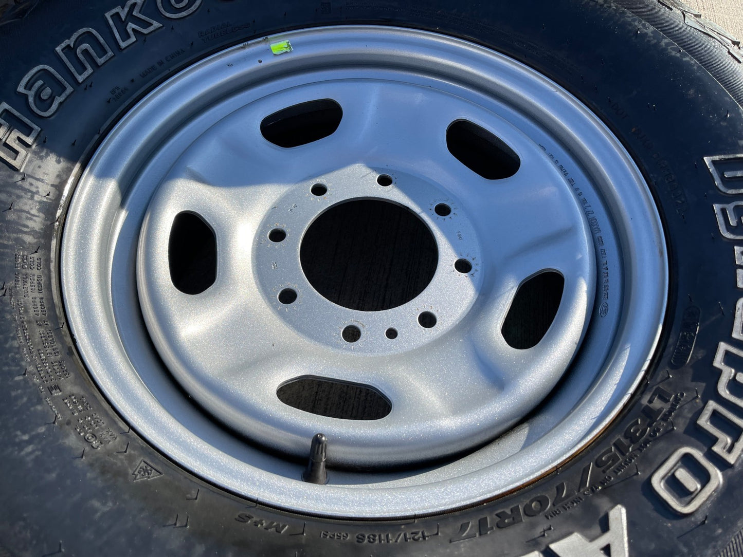 17" Ford F-250 F-350 OEM 3828 wheels rims tires HANKOOK DYNAPRO A/T2 35"