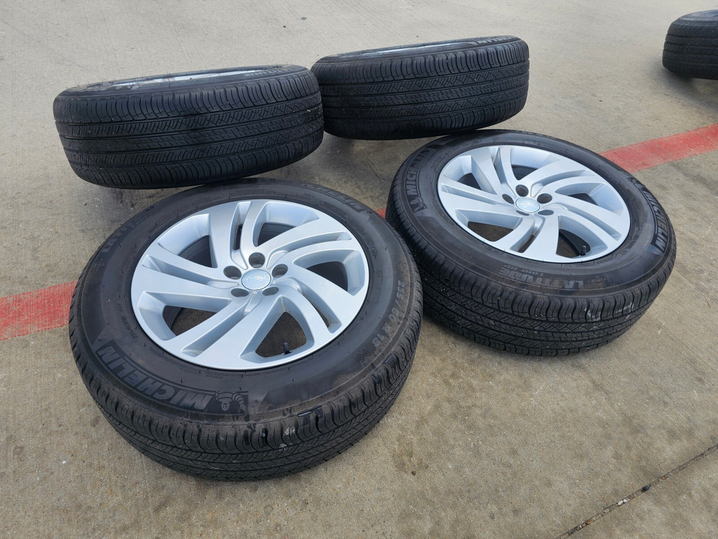 18" Land Rover Discovery Sport OEM wheels rims Velar Evoque MICHELIN