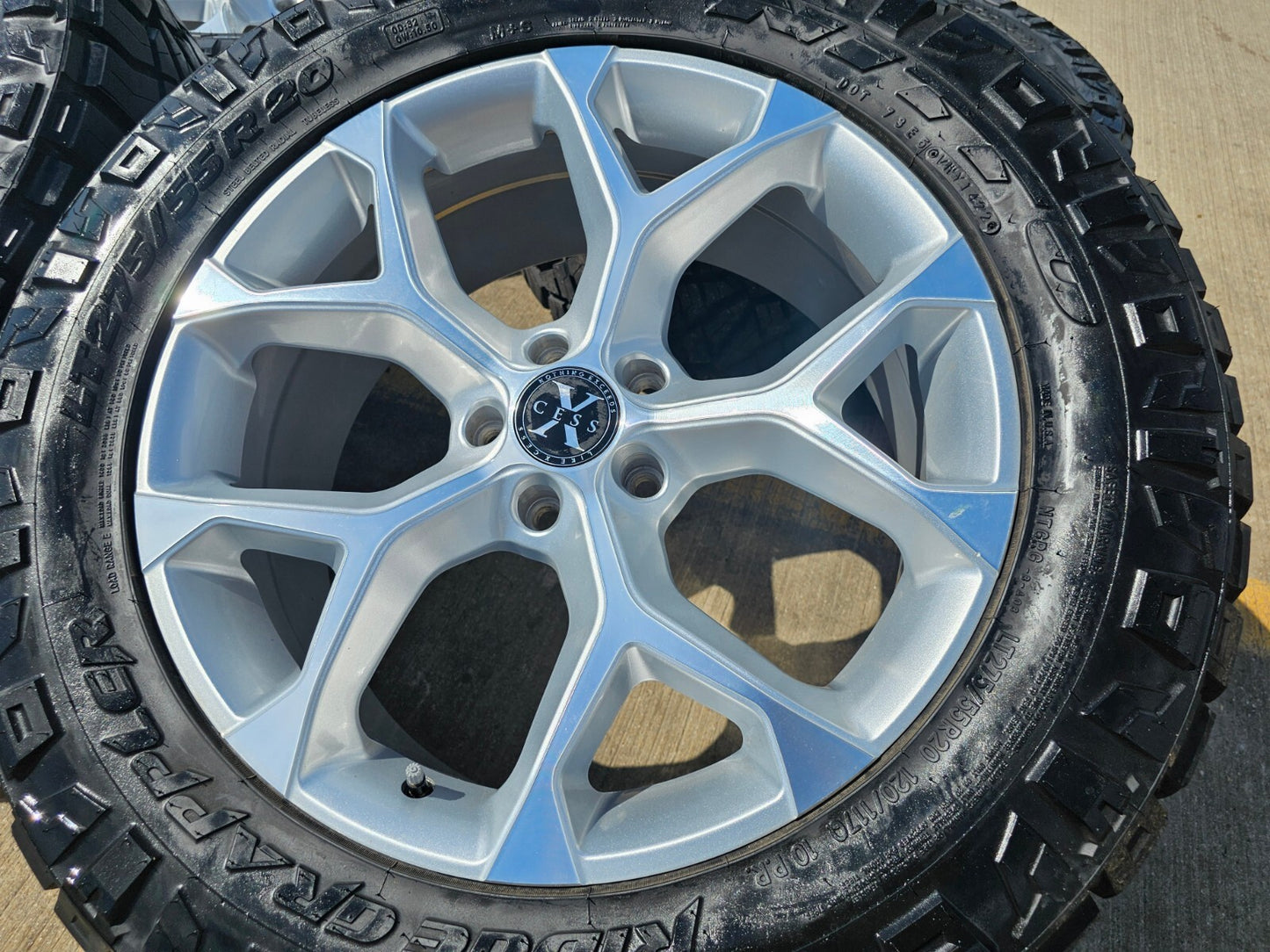 20x8.5 20" Xcess X05 Land Rover DEFENDER Range Rover wheels rims 5x120 5x4.75