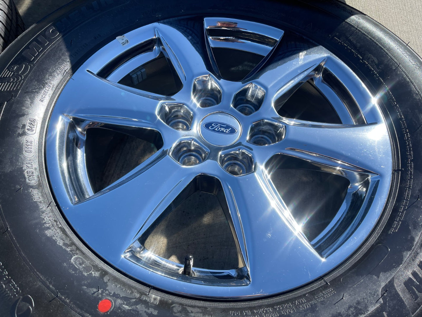 18" Ford F-150 Lariat OEM rims wheel 10168 tires Expedition MICHELIN NEW