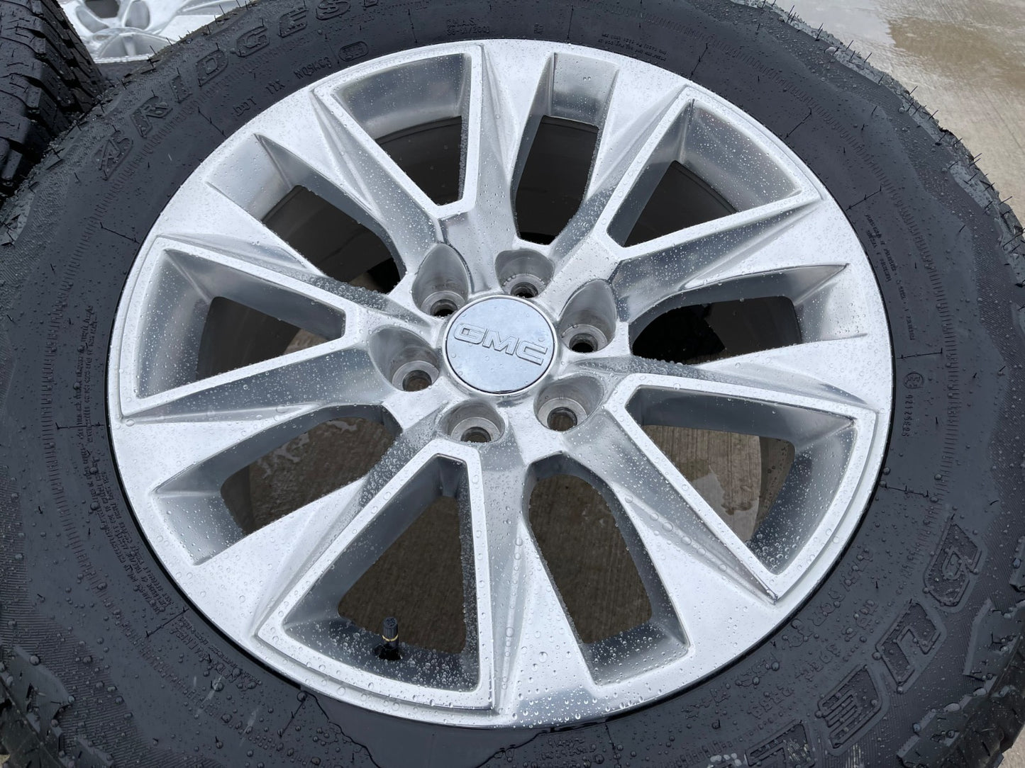 20" Chevy Tahoe Silverado LTZ 5920 OEM wheels rims Yukon BRIDGESTONE A/T NEW