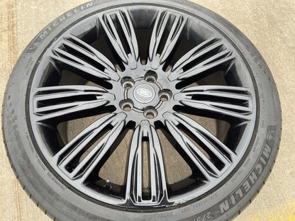 (1) 22" Land Rover Range DEFENDER OEM 72328 72331 wheel rim spare PIRELLI