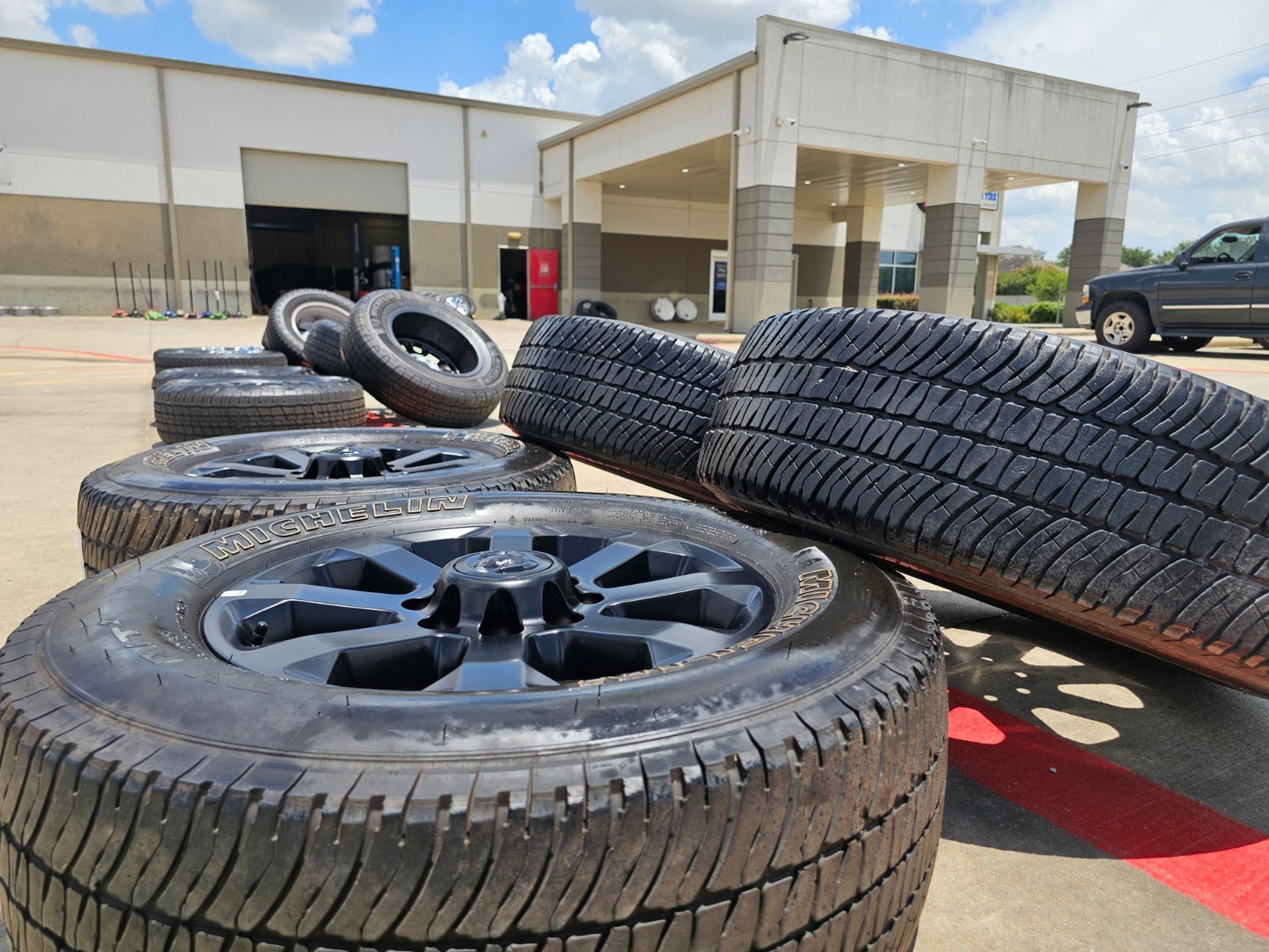 20" Dodge Ram 2500 3500 LARAMIE OEM 2700 wheels rims SET tires MICHELIN