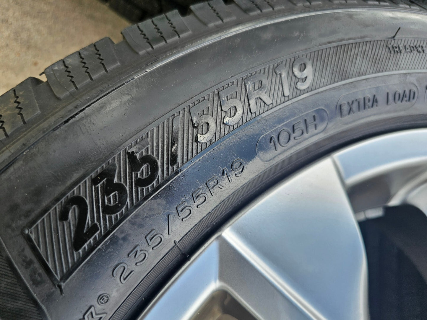 19" Toyota Rav4 Premium OEM 75244 wheels rims Highlander MICHELIN