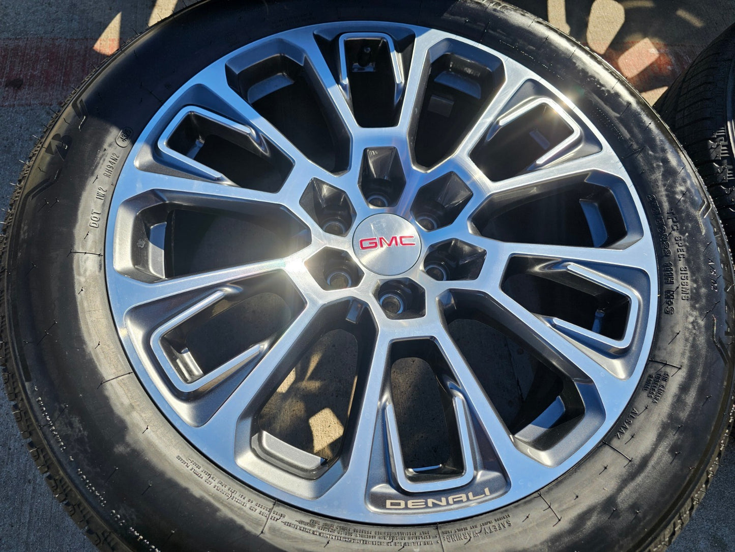 22" GMC Yukon Sierra DENALI OEM wheels rims Tahoe tires 2024 2025 2026 NEW
