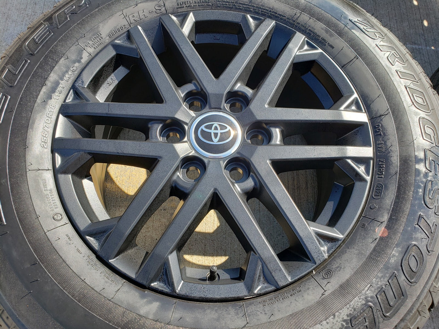 18" Toyota Tundra TRD OEM wheels rims 75281 black Sequoia LX600 2025 2026 NEW