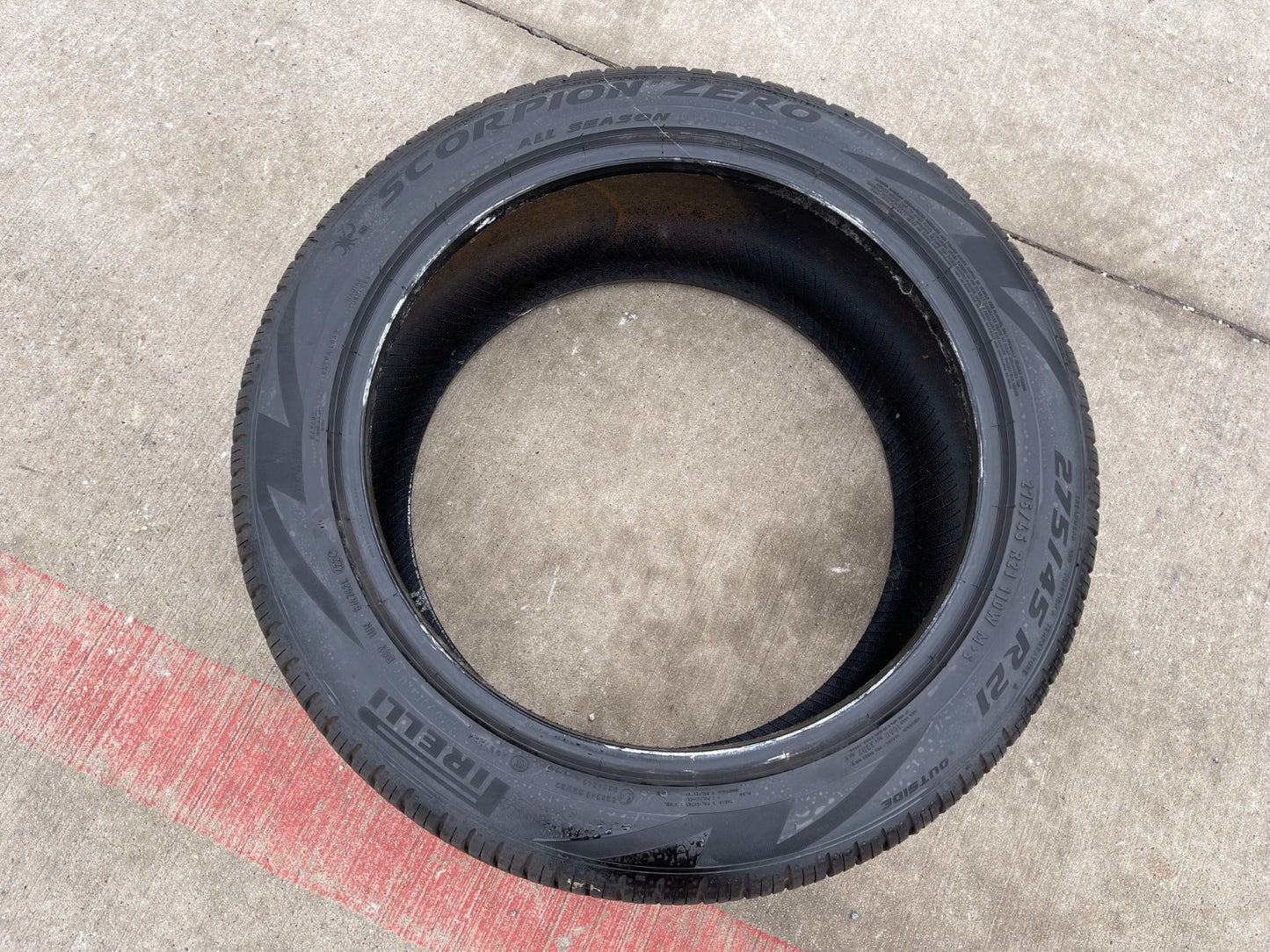 (1) 275/45/21 Pirelli P Zero A/S tire 110W M+S