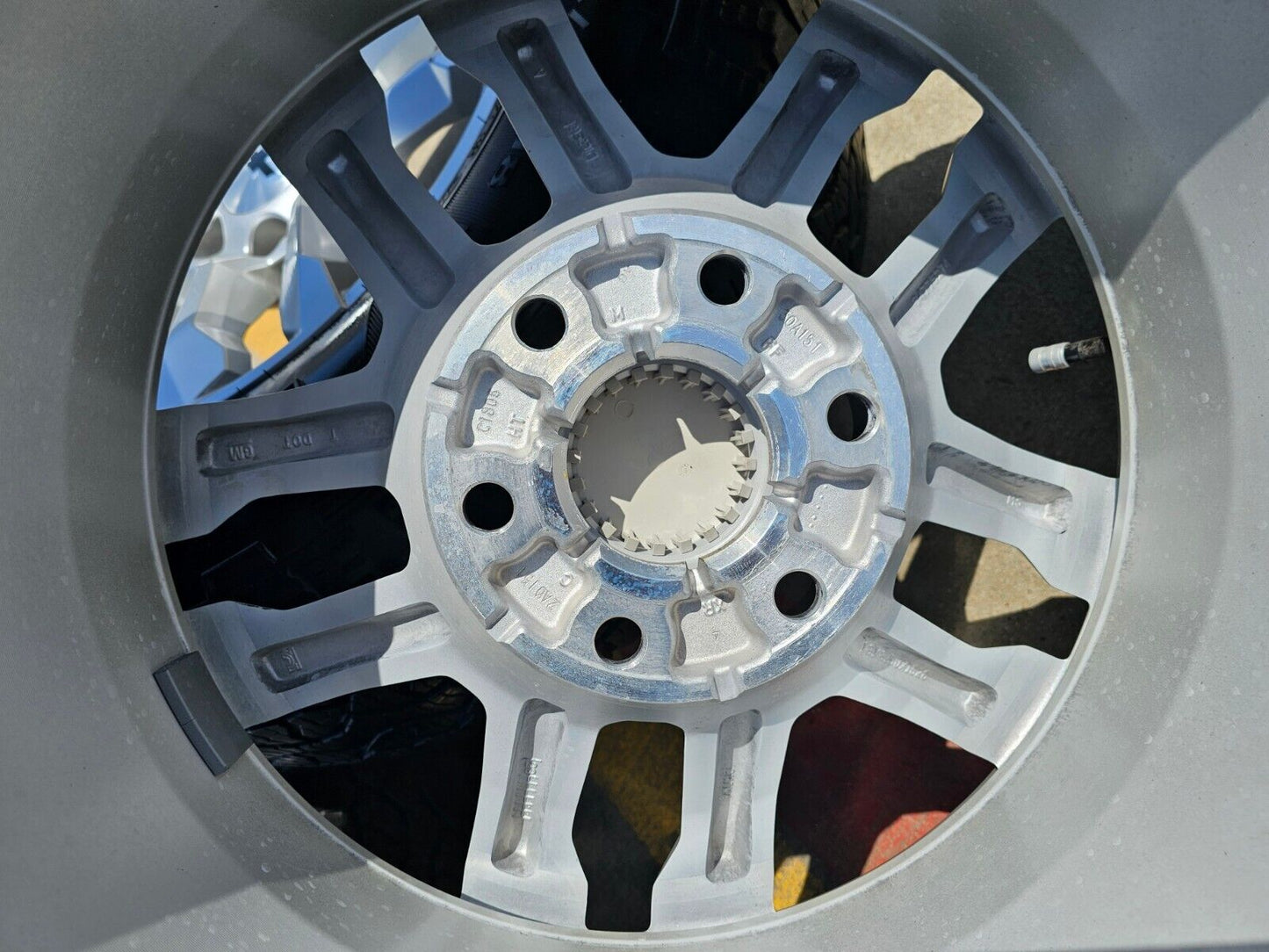 18" Chevy Silverado Tahoe ZR2 GMC Sierra Yukon OEM 95416 wheels rims tires