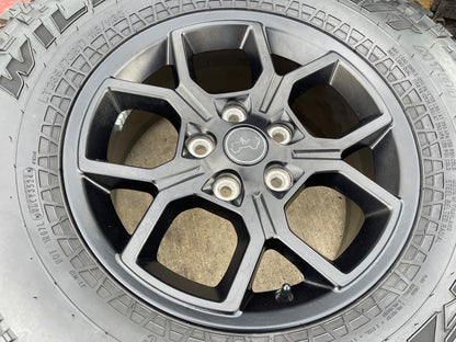 17" Jeep Gladiator RUBICON OEM wheels rims black Wrangler 9326 FALKEN MT 33" NEW