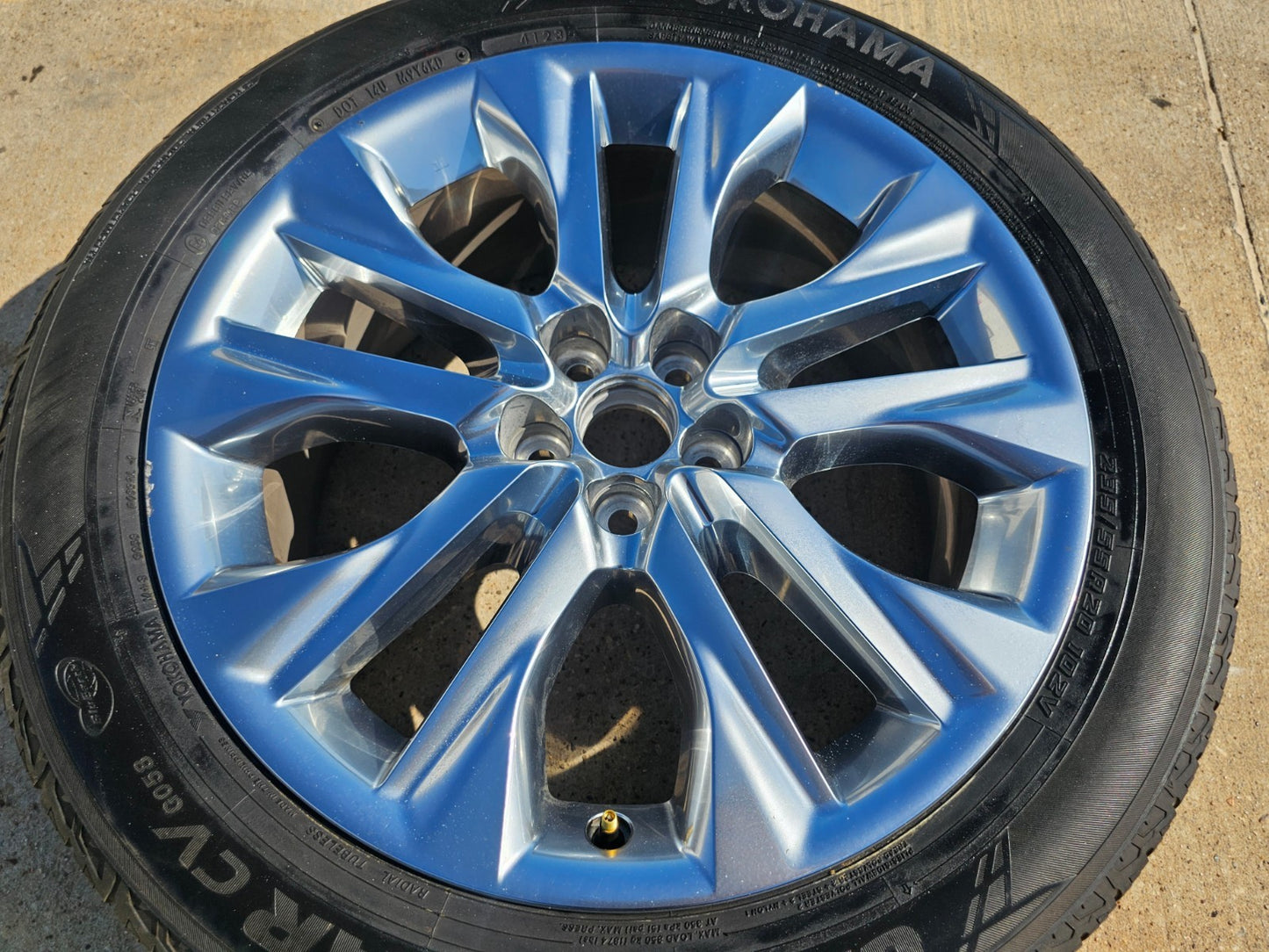 20" Toyota Highlander OEM 75265 wheel rim 2021 2022 2023 2024 2025 2026