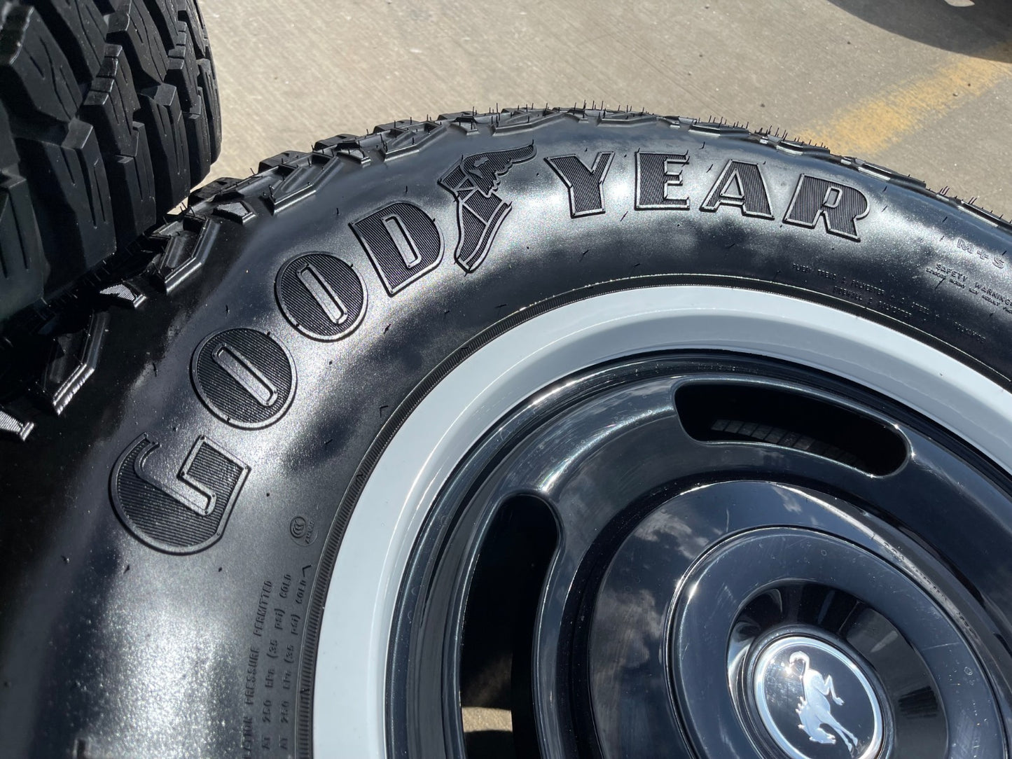 17" Ford Bronco HERITAGE Edition wheels rims SET white GOODYEAR 35"