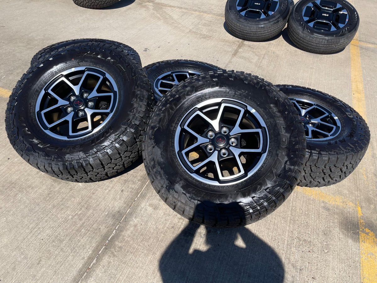 17" Jeep Wrangler Rubicon OEM 95730 9327 wheels rims Gladiator FALKEN AT 33" NEW