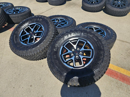17" Jeep Wrangler Rubicon OEM wheels rims Gladiator tires 2024 2025 NEW 35"
