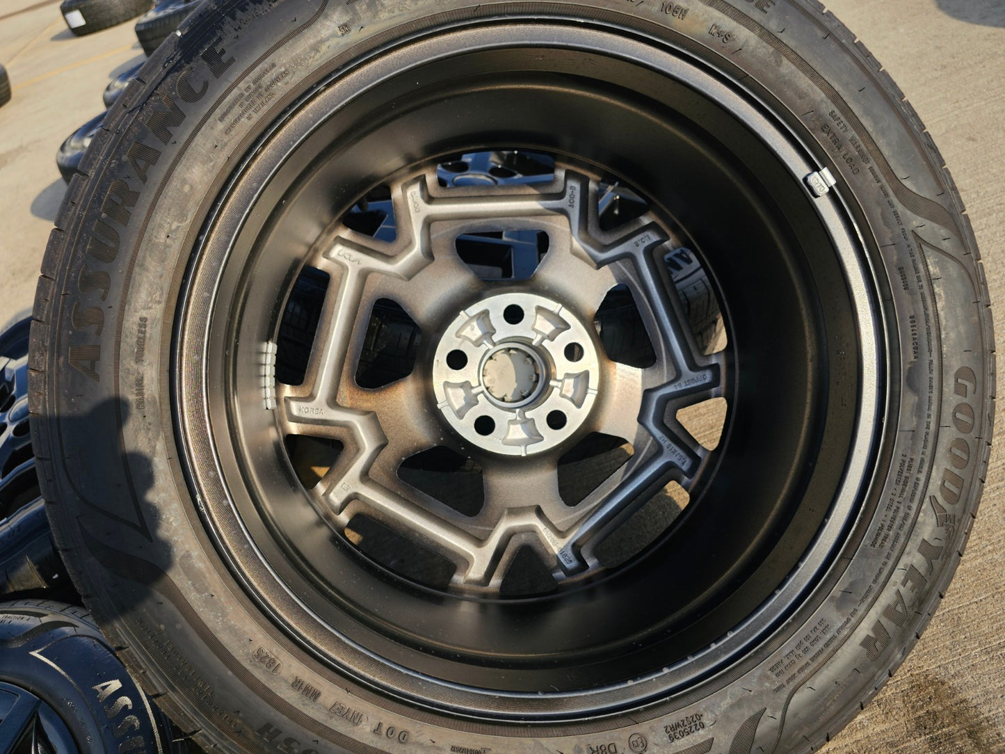 19" Kia Carnival Sorento OEM 94045 wheels rims Stinger K4 K5 2025 2026 2027 NEW
