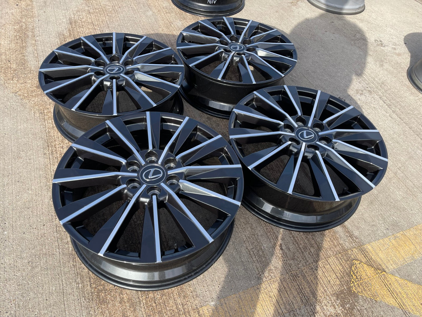 22" Lexus GX550 OEM wheels rims Toyota Land Cruiser Tundra 78519 LX600 2026 NEW