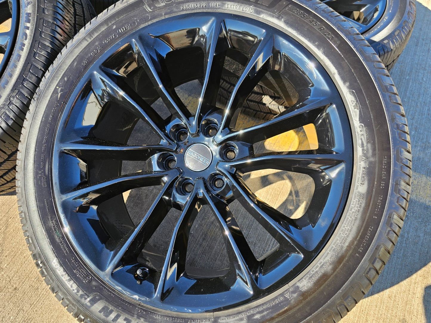 22" Jeep Grand Wagoneer OEM 9298 Obsidian rims wheels RAM 1500