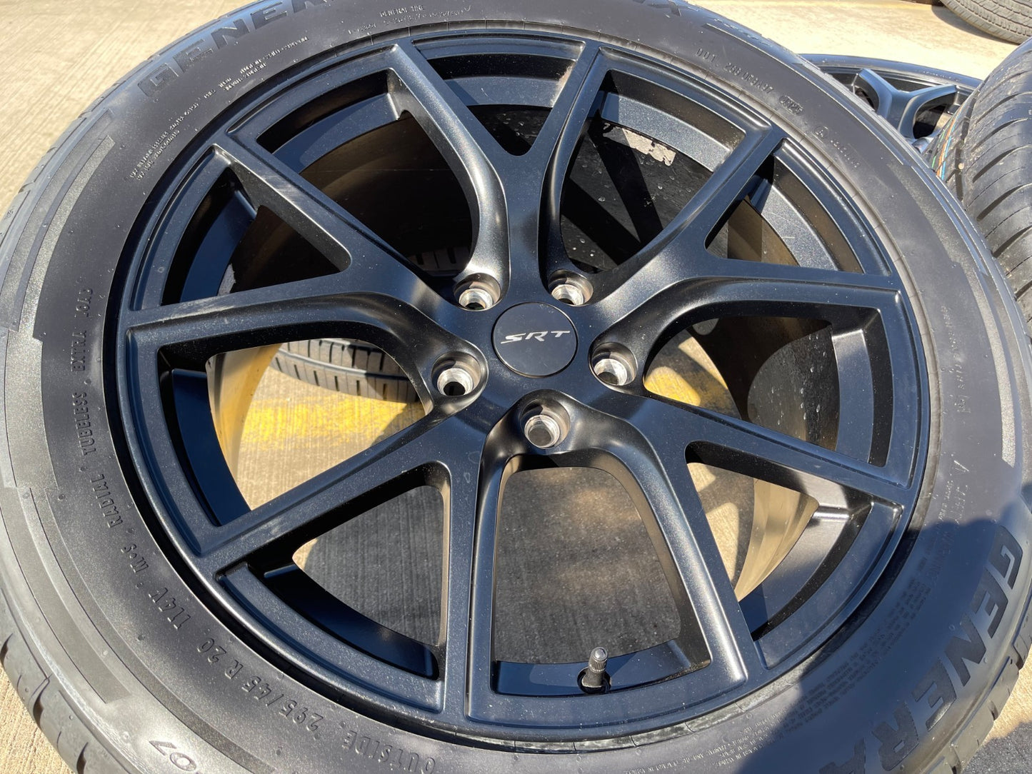 20" Jeep Grand Cherokee SRT Trackhawk OEM 9173 wheels rims tires GENERAL NEW
