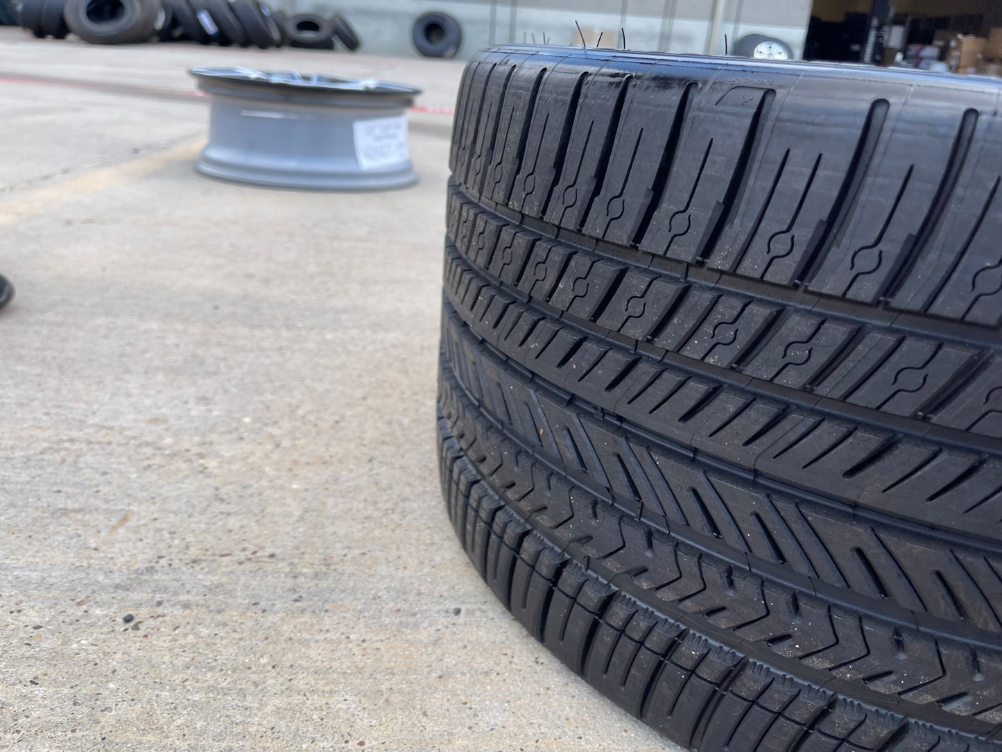 (1) 285/30/19 Michelin Pilot Sport A/S 4 All Season 94Y ZP 285/30R19 tire NEW