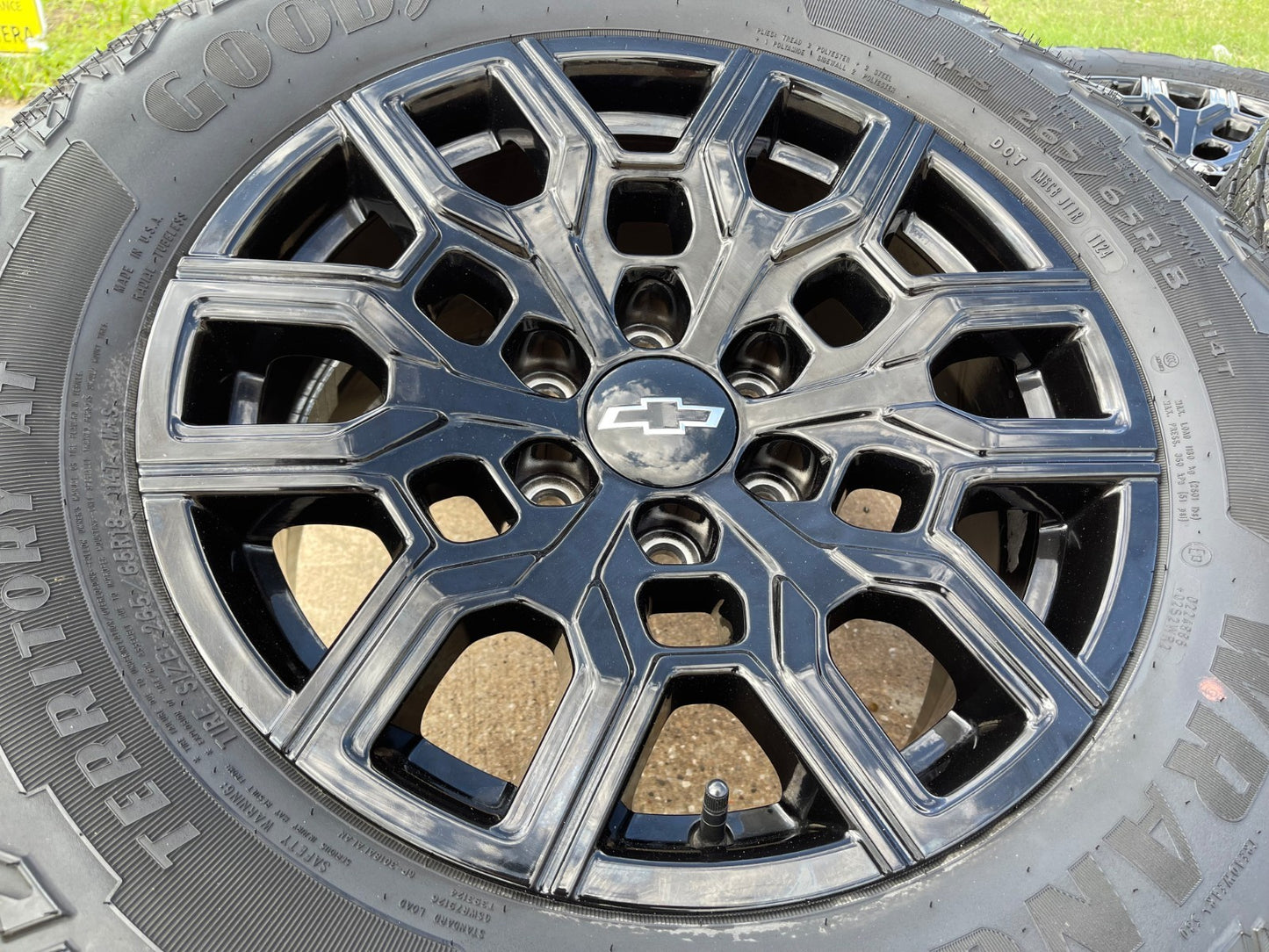 18" GMC Sierra Canyon Chevy Tahoe Colorado OEM 14097 wheels rims 2024 2025 2026