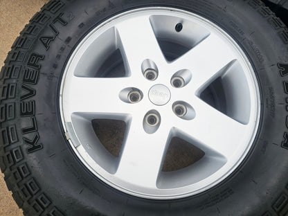 (1) 17" Jeep Gladiator OEM wheels rims 9074 Wrangler Kenda Klever A/T spare