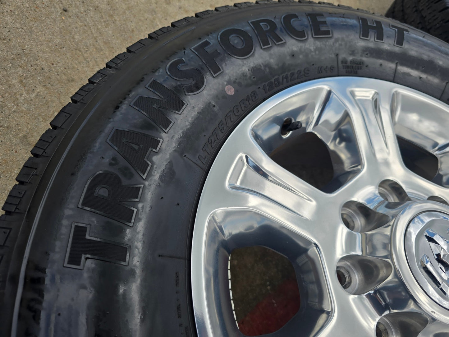18" Ram 2500 3500 Laramie Power Wagon OEM wheels rims 2692 FIRESTONE H/T