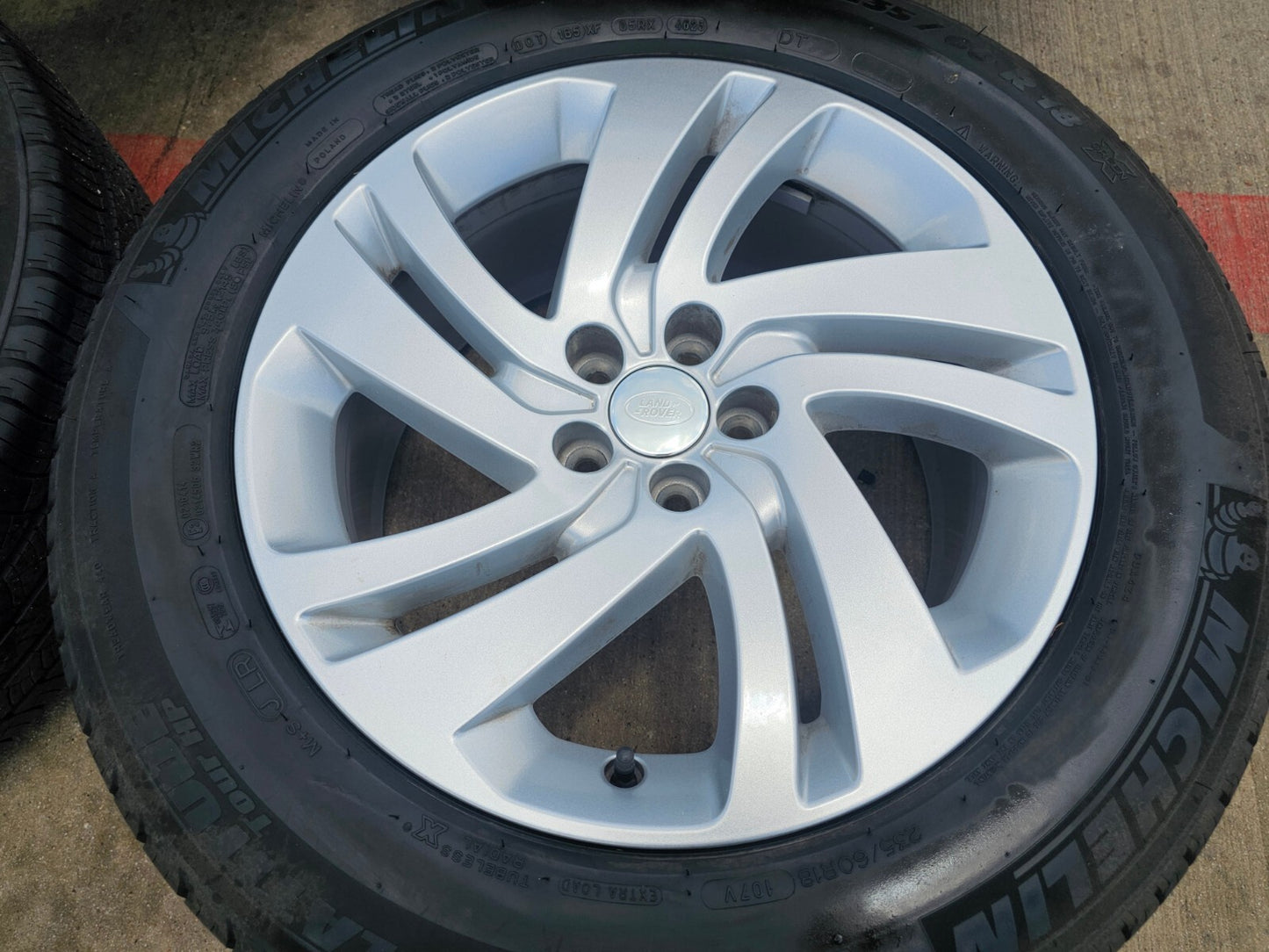 18" Land Rover Discovery Sport OEM wheels rims Velar Evoque MICHELIN