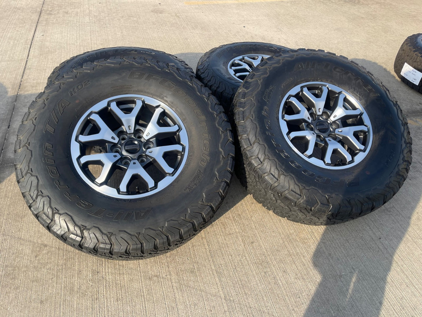17" Ford F-150 Raptor Bronco OEM rims wheels 10461 tires 37" BFG