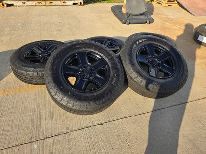 17" Jeep Gladiator BLACK OEM wheels rims 9235 Wrangler 2024 2025 2026 NEW