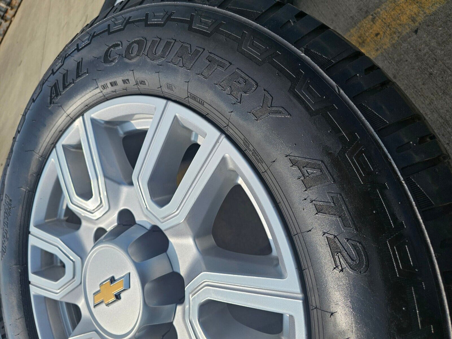 20" Chevy Silverado GMC Sierra AT4 2500 3500 OEM wheels rims 5950 tires