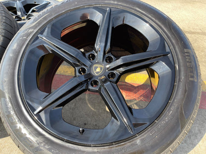 21" Lamborghini Urus OEM wheels rims Taigete 2018 2019 2023 2024 2025 PIRELLI