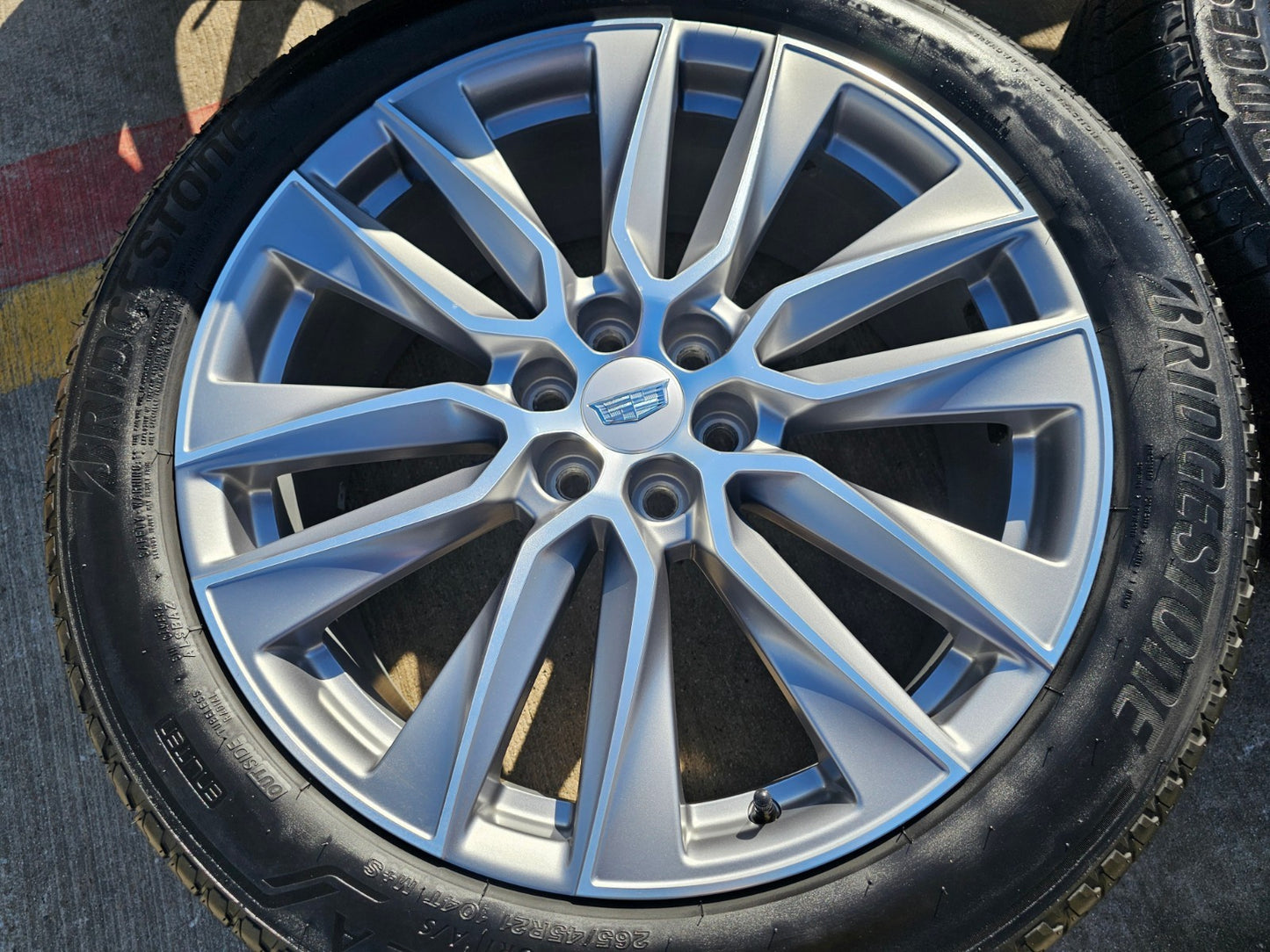 21" Cadillac XT6 XT5 SRX OEM 4851 wheels rims 2023 2024 2025 2026 BRIDGESTONE