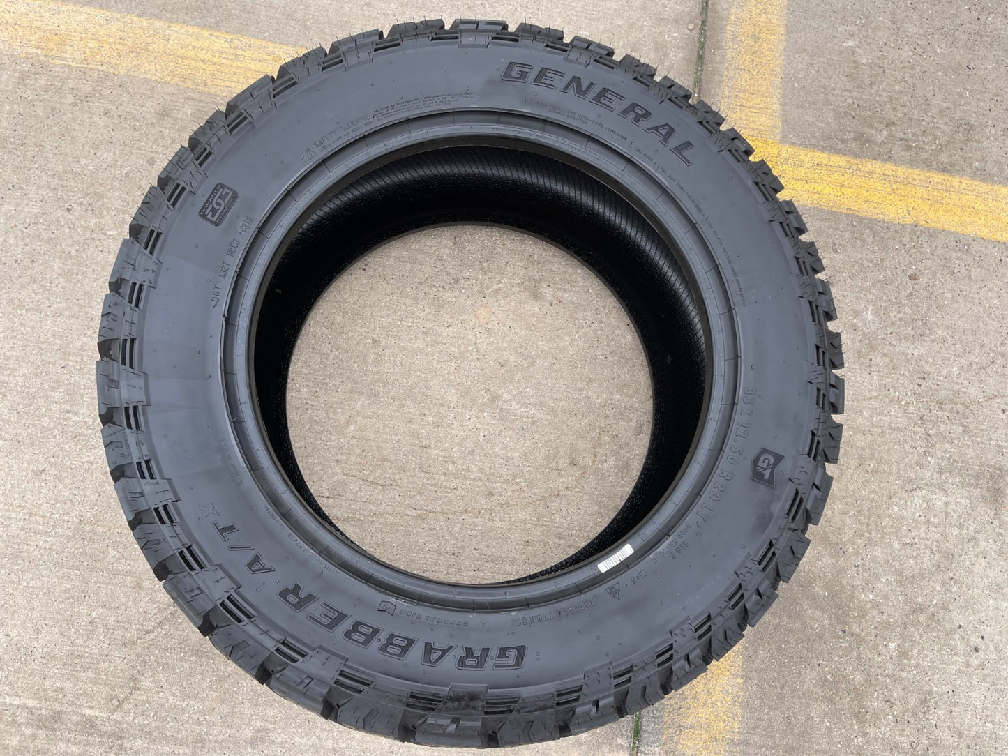 (1) 33x12.5x20 General Grabber A/TX tire 35x12.50R20 114S LT 10 PLY LRE M+S NEW