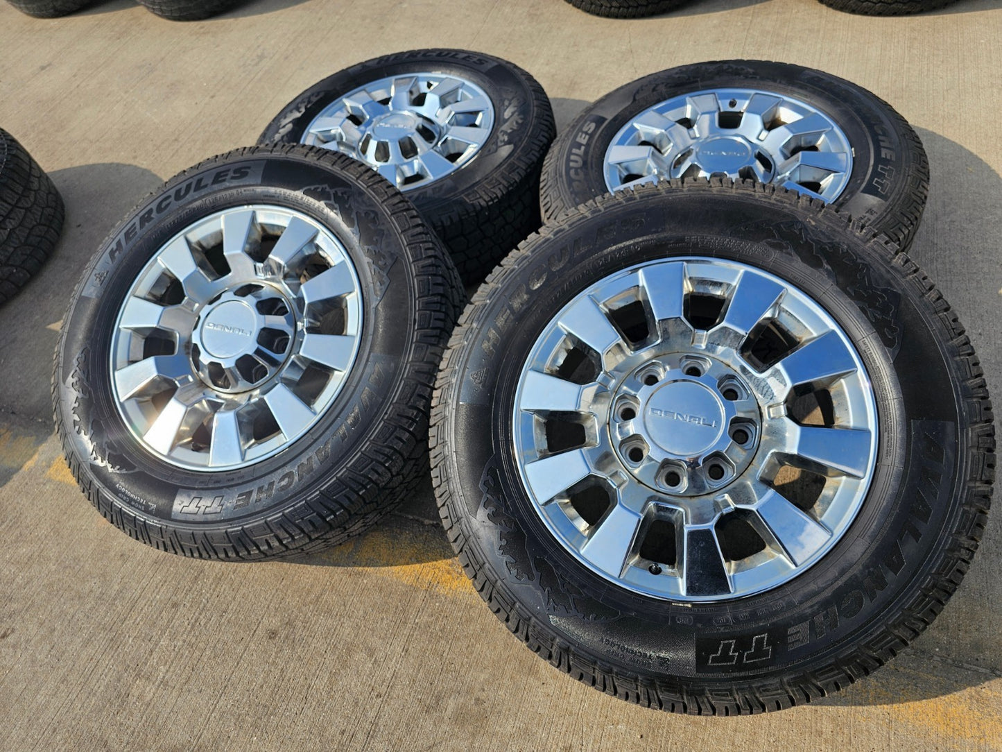 20" GMC Sierra 2500 3500 DENALI OEM 5704 wheels rims tires HERCULES