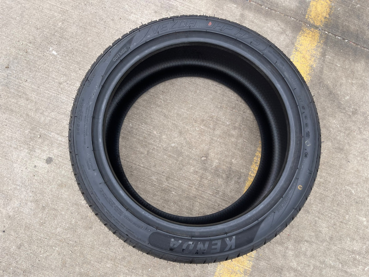 (1) 255/40/19 Kenda Vezda UHP A/S KR400 tire 255/40r19 100W NEW